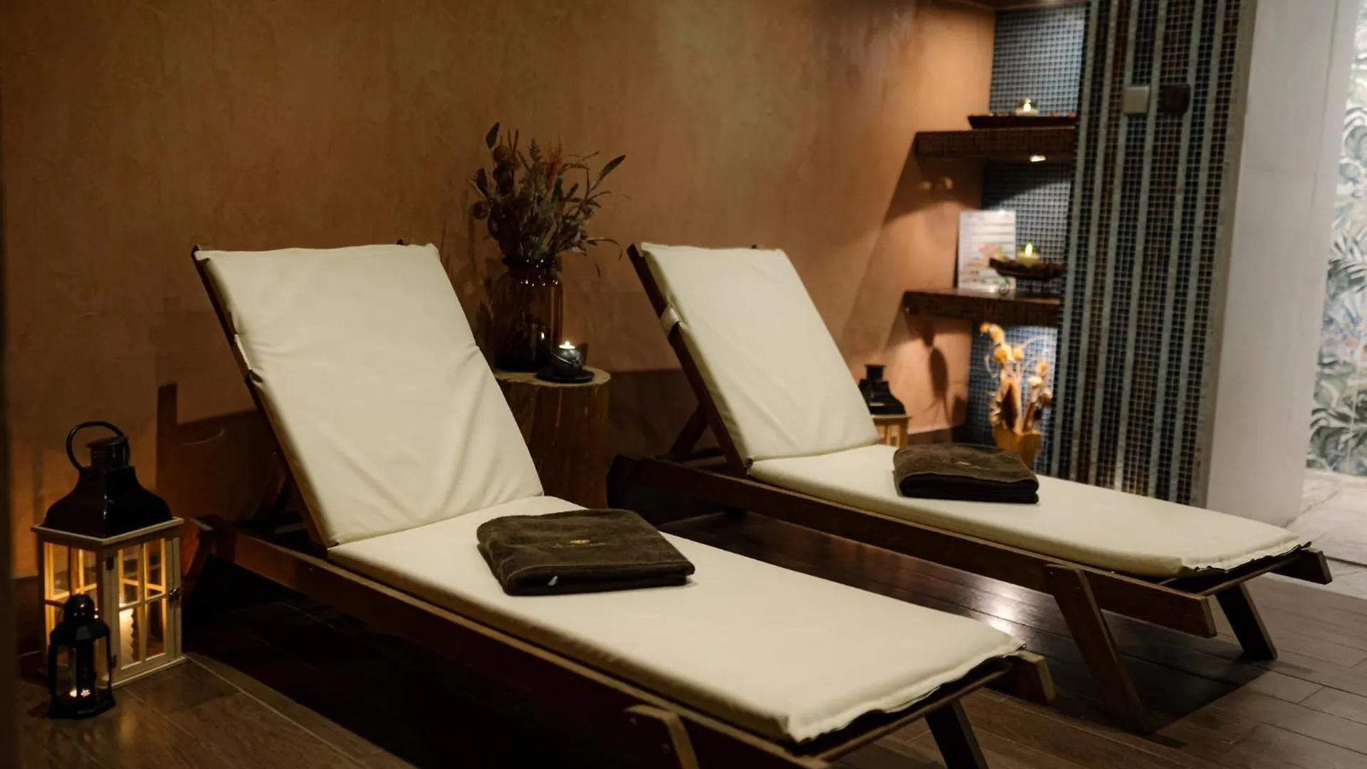 מלון דירות בנסקו Cornelia Deluxe Residence