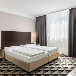 מלון Acom-hotel ****